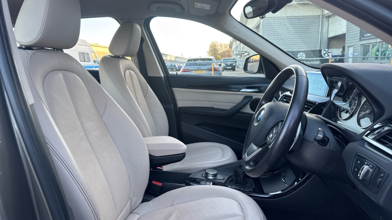 BMW X1 xDrive 20i xLine 5dr Step Auto Petrol Estate